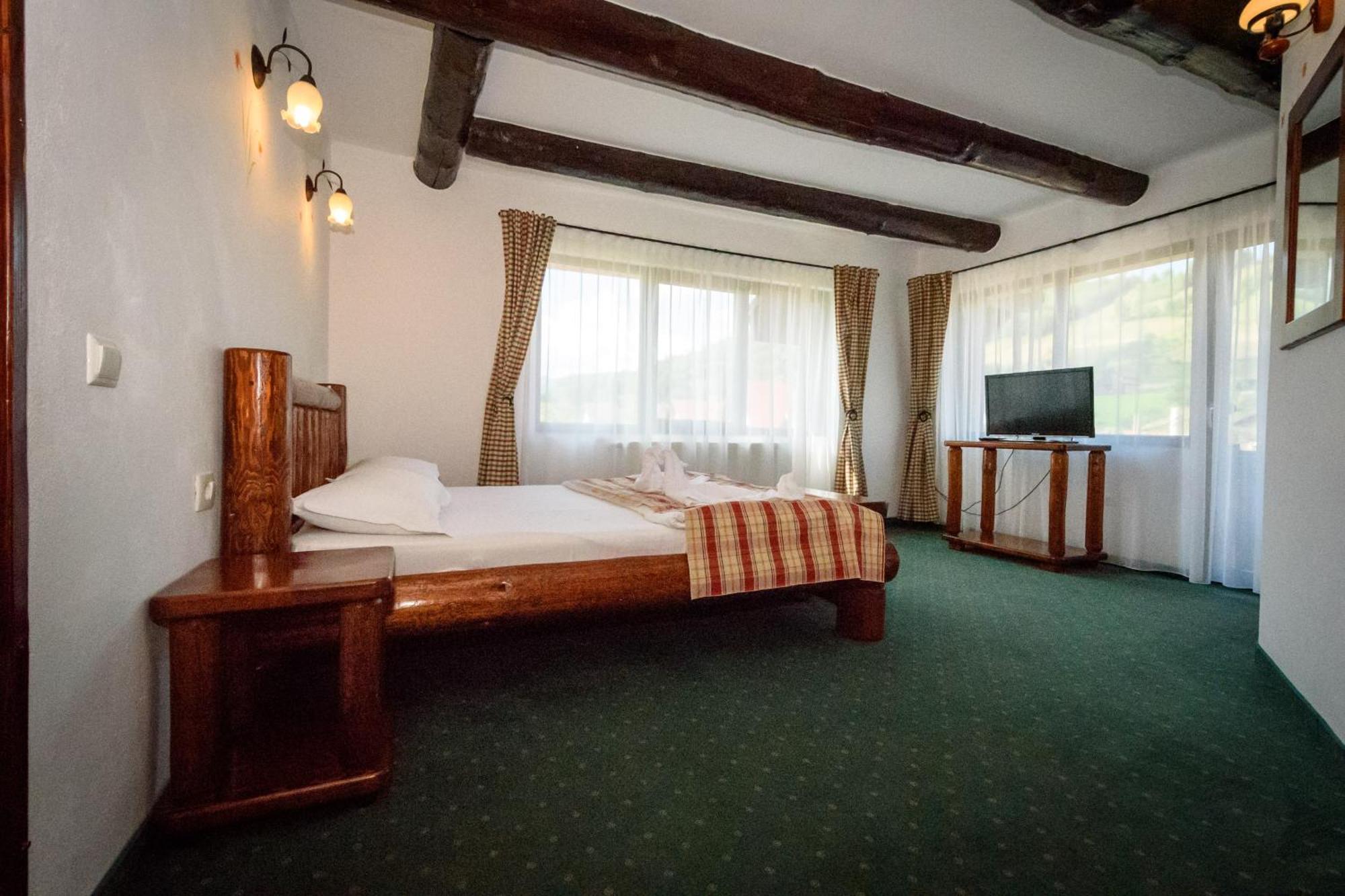 Bradutul De La Munte Villa Törcsvár Kültér fotó