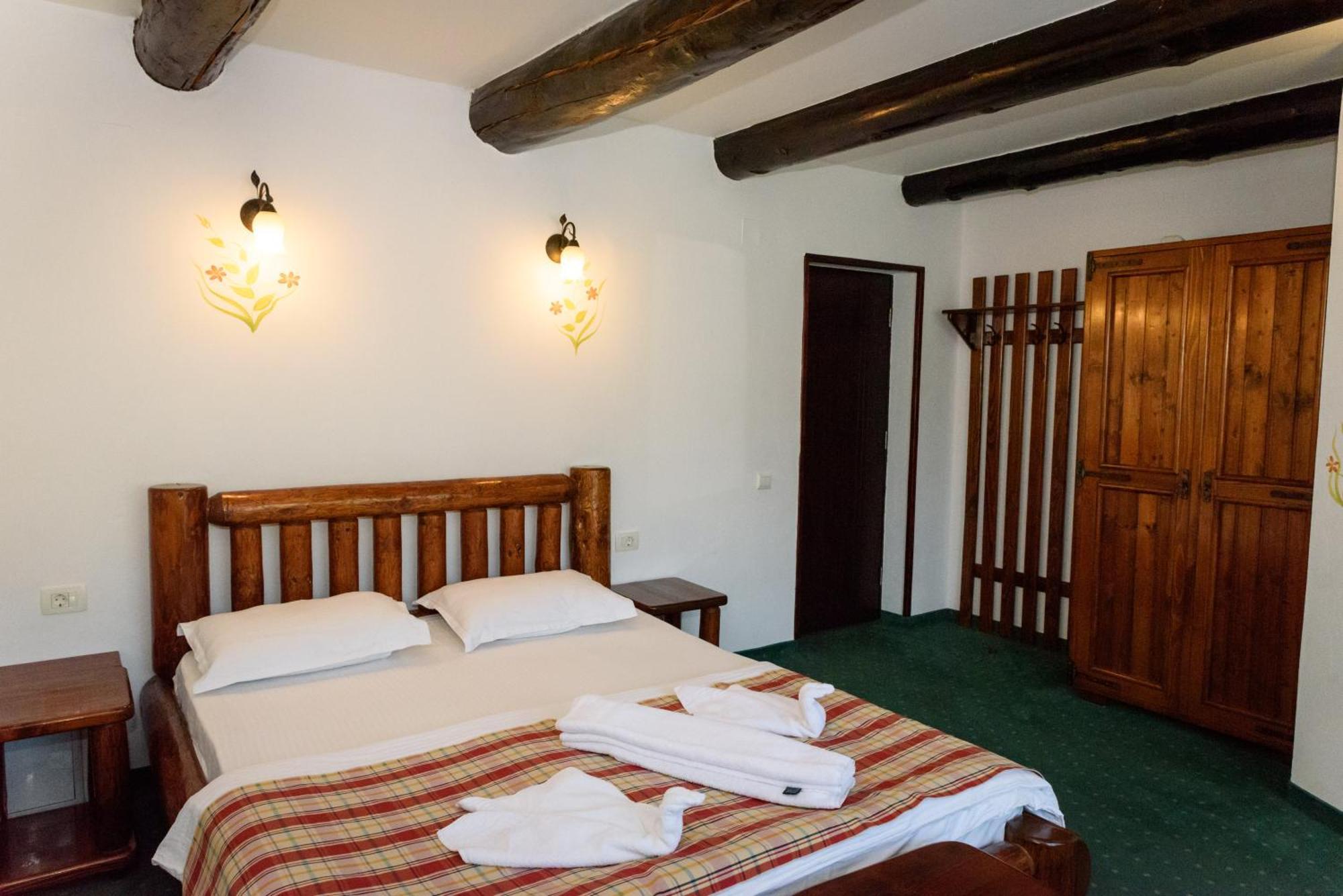Bradutul De La Munte Villa Törcsvár Kültér fotó